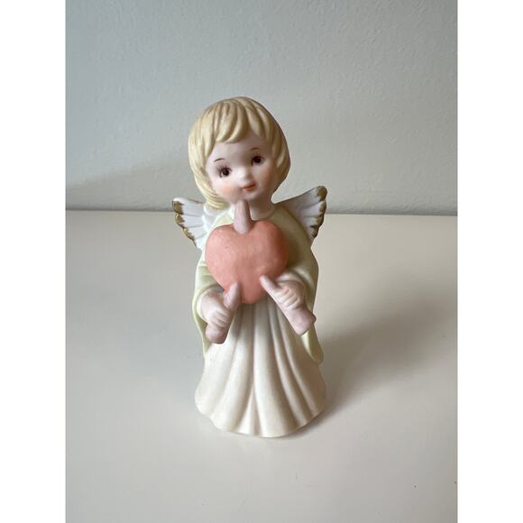 Vintage Lefton Angel Valentine Figurine Holding Heart - Picture 7 of 7